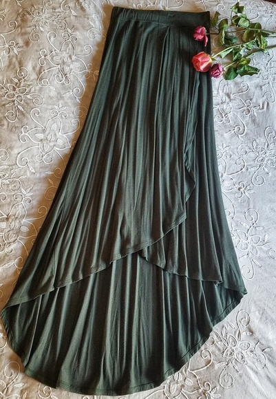 Loveappella Dresses & Skirts - 🌹Loveapella Drab Green Hi-Low Skirt Sz S
